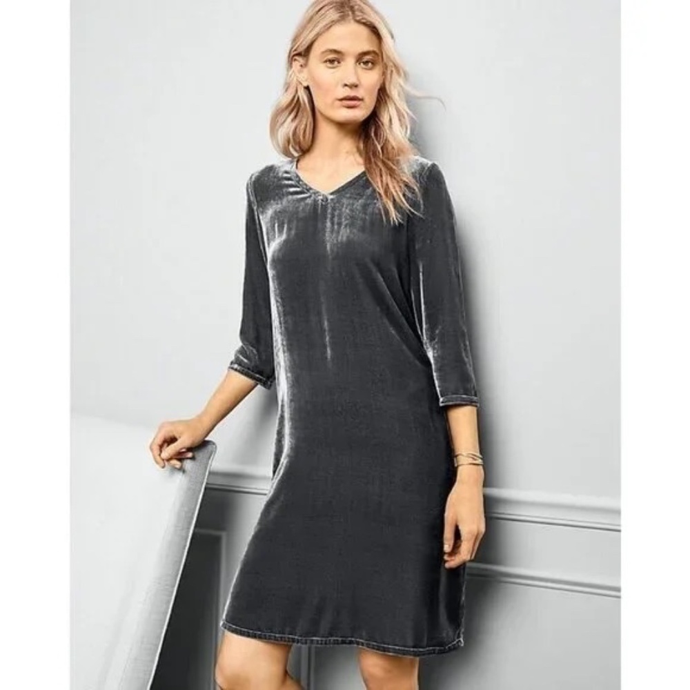 Eileen Fisher  v neck knee length relaxed fit black velvet dress Size XS